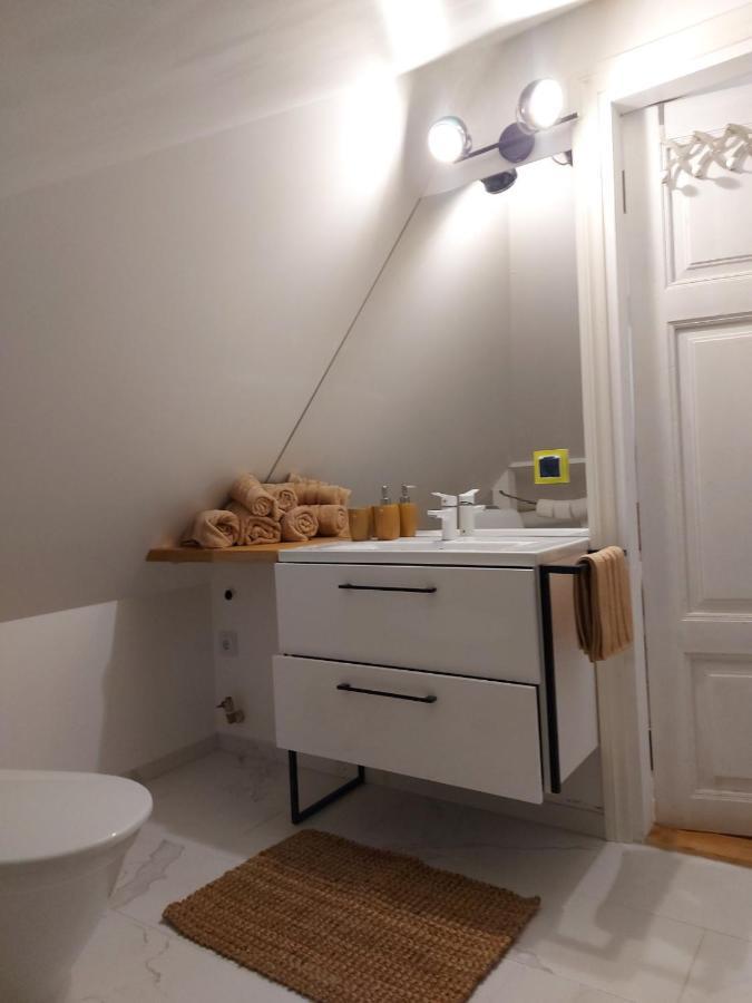 Modern History Apartment Reval Esterno foto