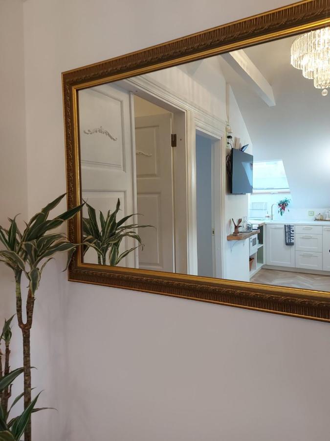 Modern History Apartment Reval Esterno foto