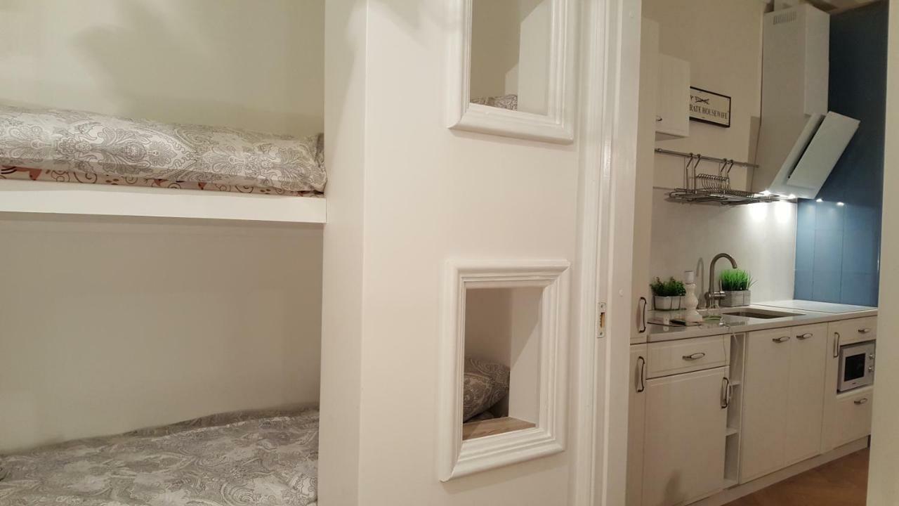 Modern History Apartment Reval Esterno foto