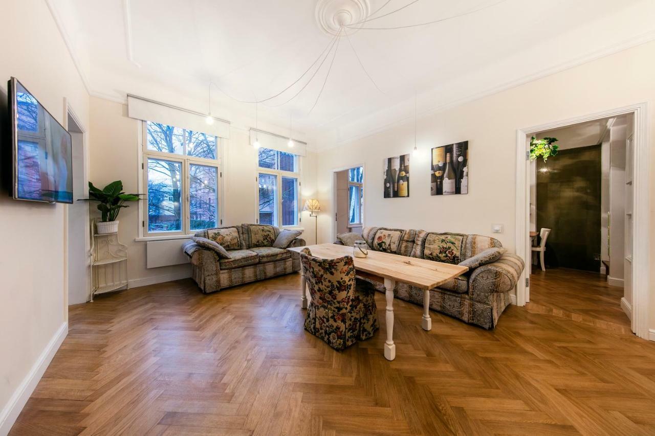 Modern History Apartment Reval Esterno foto