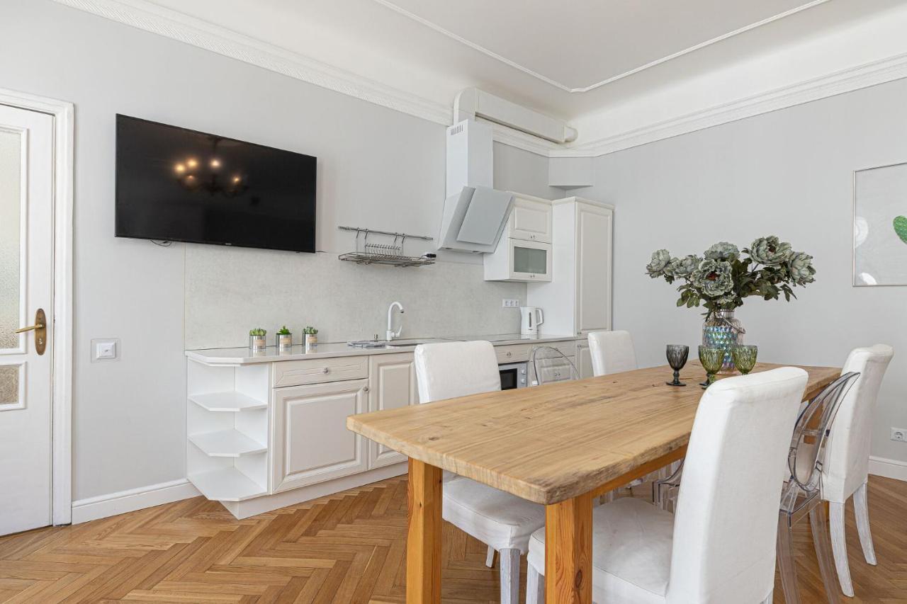Modern History Apartment Reval Esterno foto
