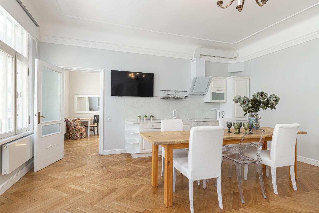 Modern History Apartment Reval Esterno foto