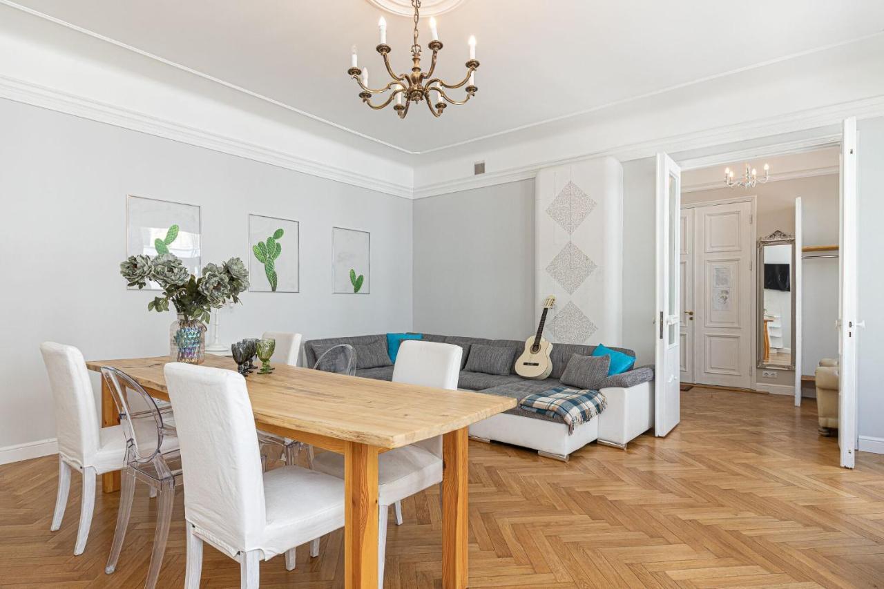 Modern History Apartment Reval Esterno foto